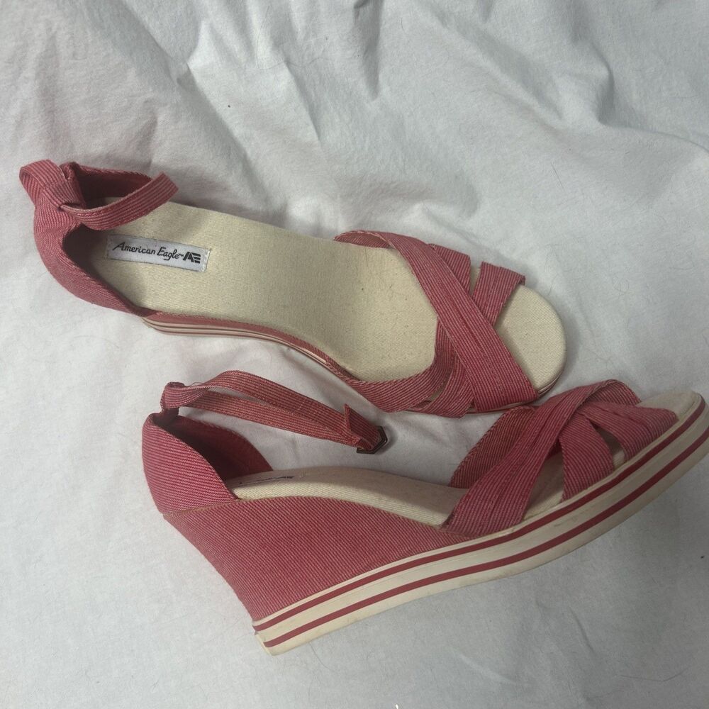 American Eagle Red Wedge Heel Women’s Size 10 Summer Sandal